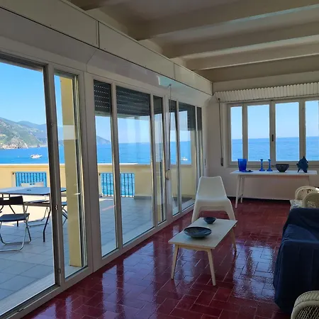 Ferrer * Monterosso al Mare