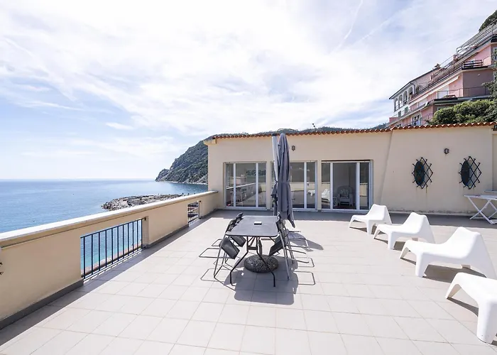 Ferrer View Of The Sea And The 5terre Monterosso al Mare