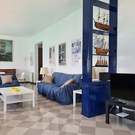 Ferrer Apartment