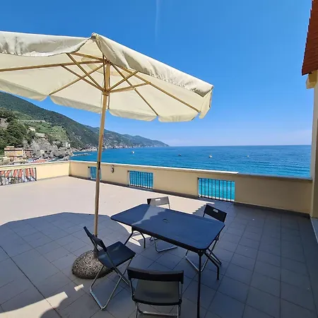 Ferrer Monterosso al Mare