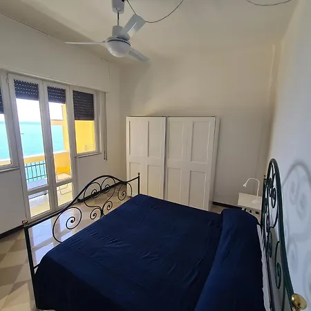 Ferrer Monterosso al Mare